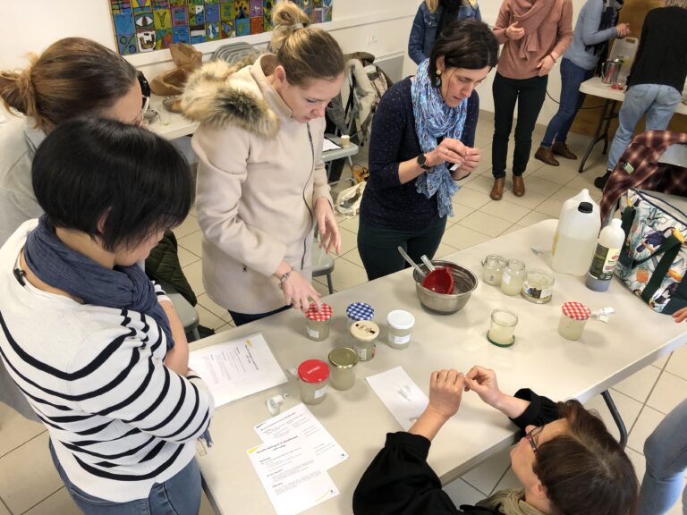 Atelier perturbateurs endocrinien , cosmétiques et produits d'entretien naturels